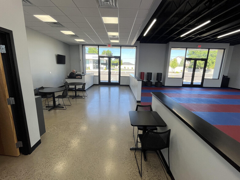Primary Photo Of 1450 Bombing Range Rd, West Richland Storefront For Lease