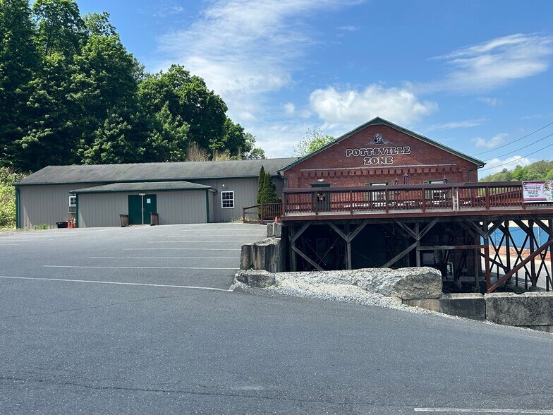 More Photos Of 337 Peacock St, Pottsville General Retail For Sale