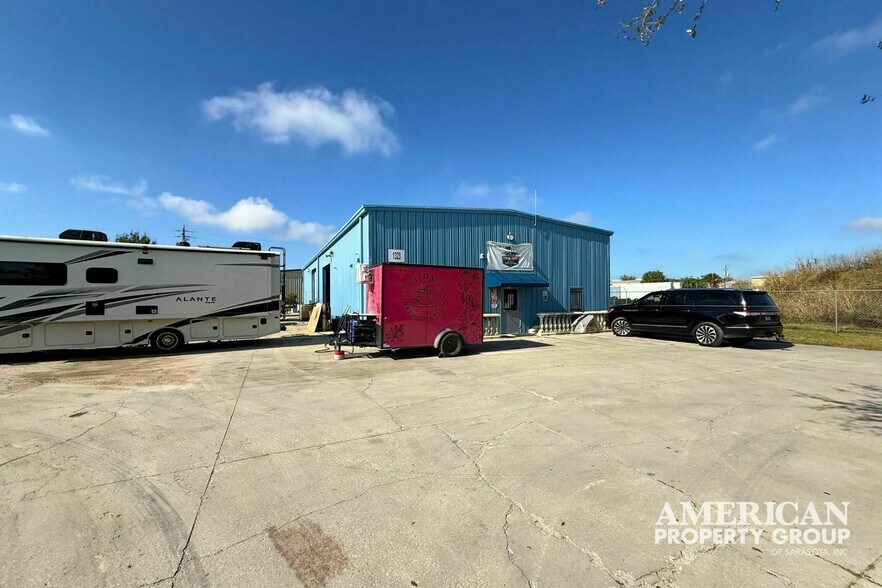 More Photos Of 1323 20th Ave, Palmetto Warehouse For Lease