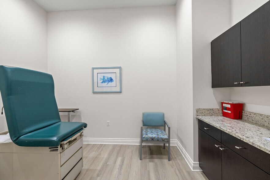 More Photos Of 2624 S Us Highway 1, Fort Pierce Medical For Sale