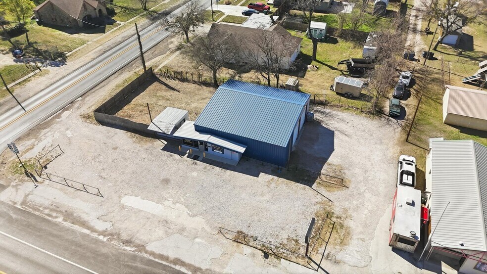 More Photos Of 103 W Franklin St, Alvord General Retail For Sale