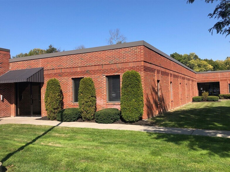 More Photos Of 930 Albany Shaker Rd, Latham Medical For Lease