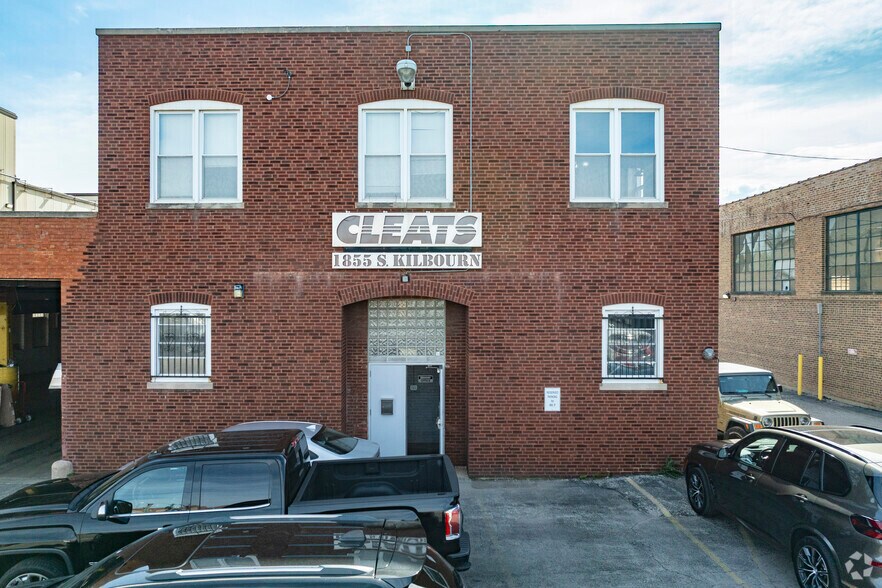 More Photos Of 1855 S Kilbourn Ave, Chicago Warehouse For Lease