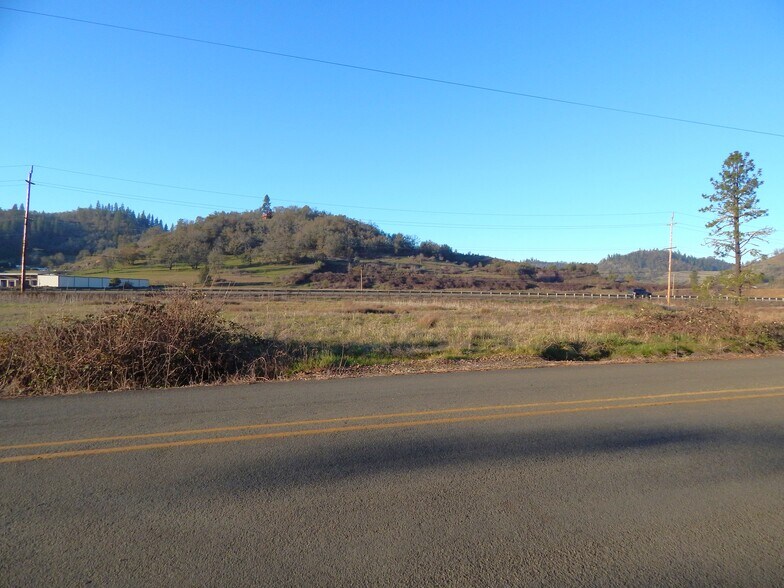 Primary Photo Of 0 NE Douglas Avenue, Roseburg Land For Sale