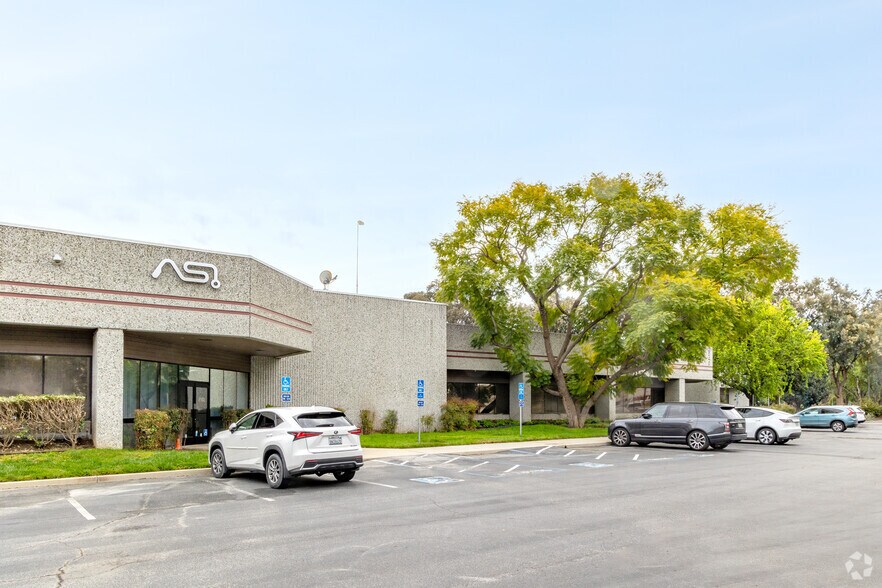 More Photos Of 2040 Ringwood Ave, San Jose Light Manufacturing For Sale