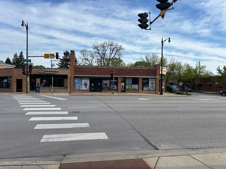 More Photos Of 4132-4138 W Peterson Ave, Chicago Storefront Retail Office For Lease