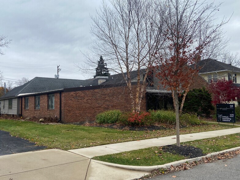 More Photos Of 218 S Frances St, South Bend Office For Sale
