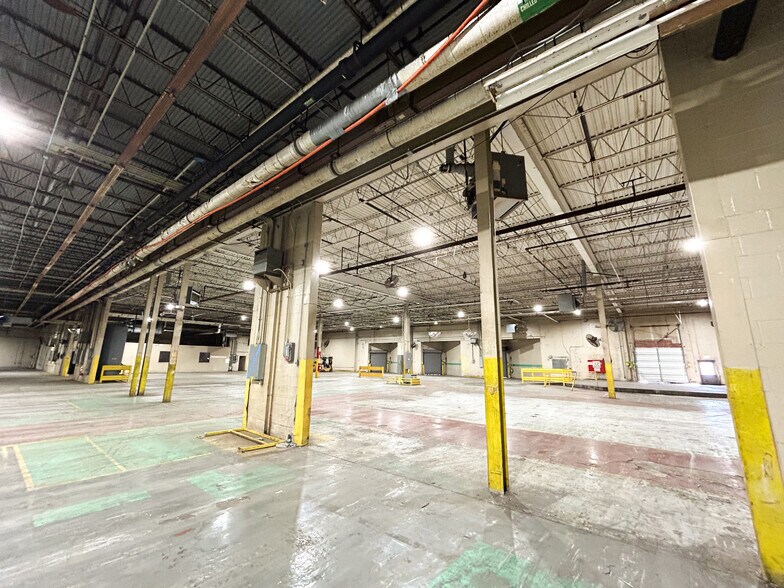More Photos Of 1228 Isley Dr, Gastonia Warehouse For Lease