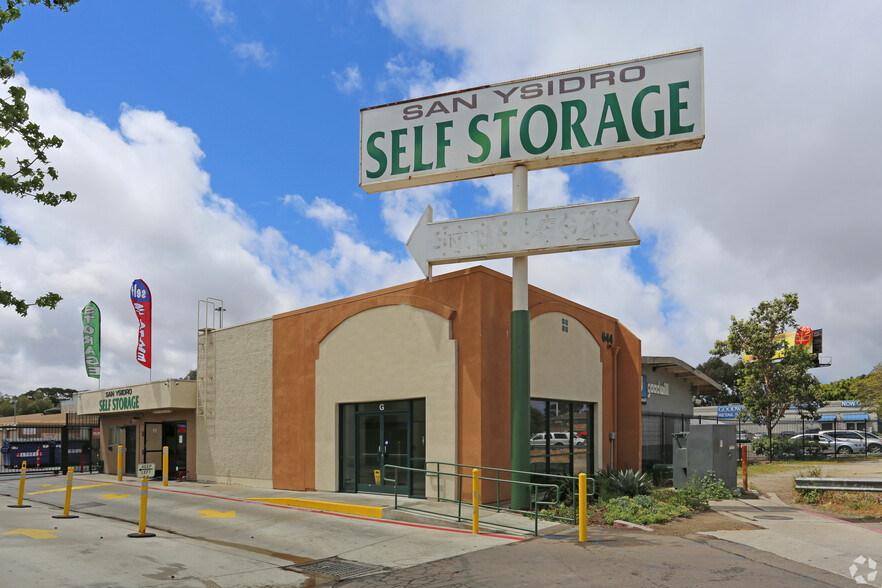 Primary Photo Of 644 E San Ysidro Blvd, San Ysidro Storefront For Lease