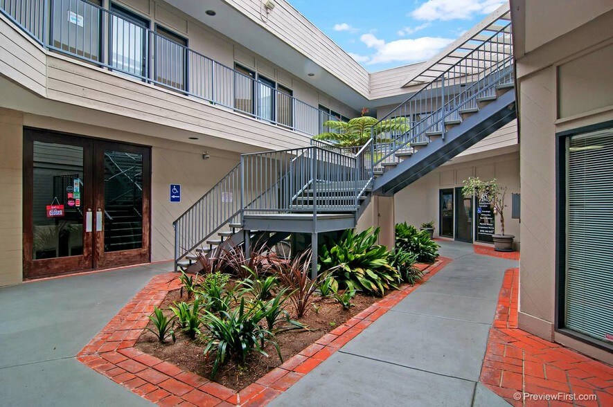 More Photos Of 727-737 Pearl St, La Jolla Medical For Lease
