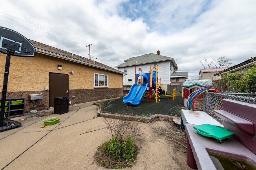 More Photos Of 325 Connellsville St, Uniontown Daycare Center For Sale