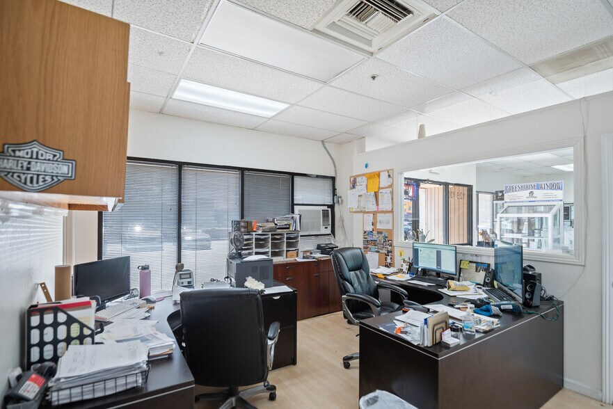 More Photos Of 123-129 E Alma Ave, San Jose Warehouse For Sale