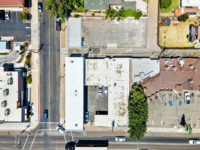 More Photos Of 2801-2819 N Blackstone Ave, Fresno Office For Sale