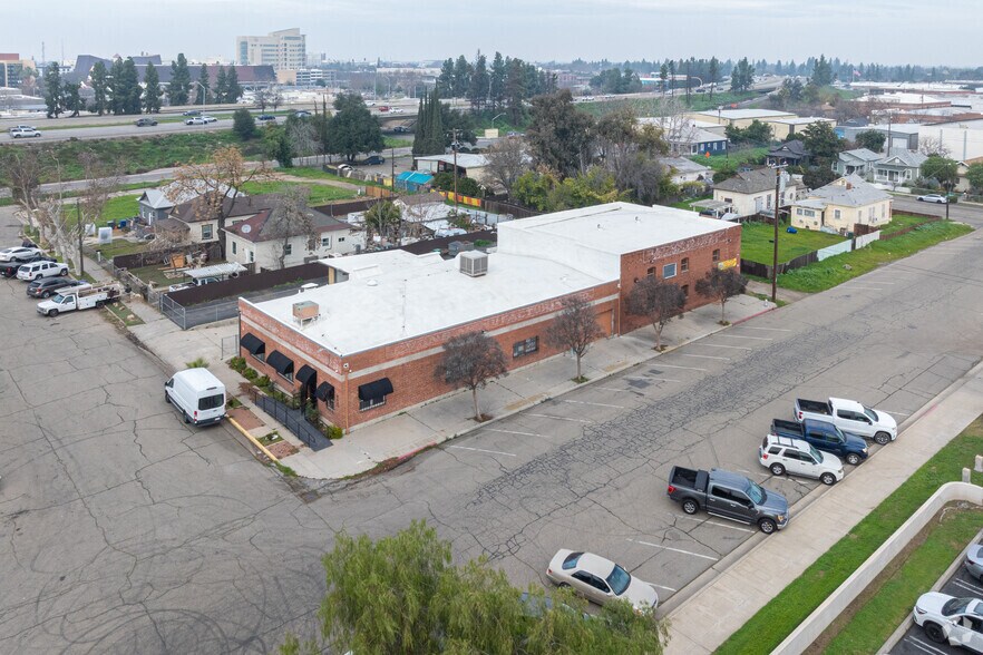 More Photos Of 304 L St, Fresno Industrial For Lease