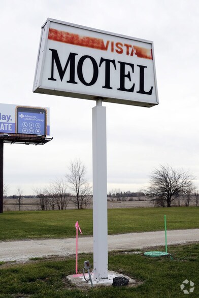 More Photos Of 16000 Wolf Rd, Orland Park Hotel For Sale
