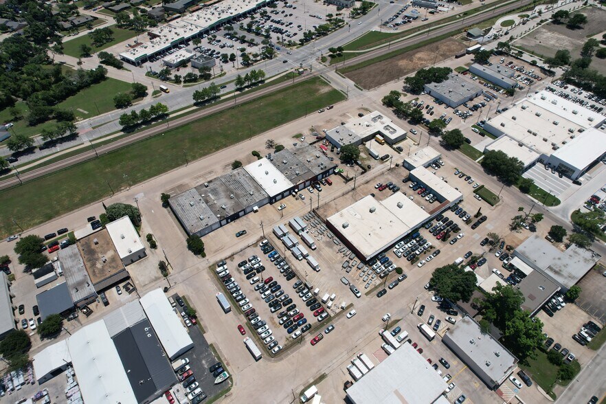 More Photos Of 416-418 Bishop Ave, Richardson Land For Lease