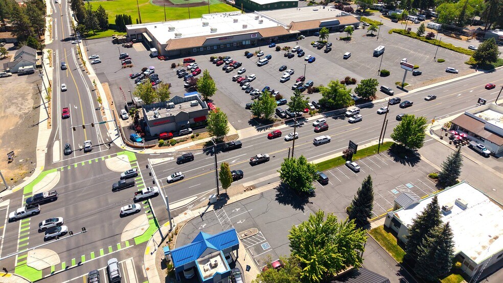 More Photos Of 612 SE 3rd St, Bend Fast Food For Sale