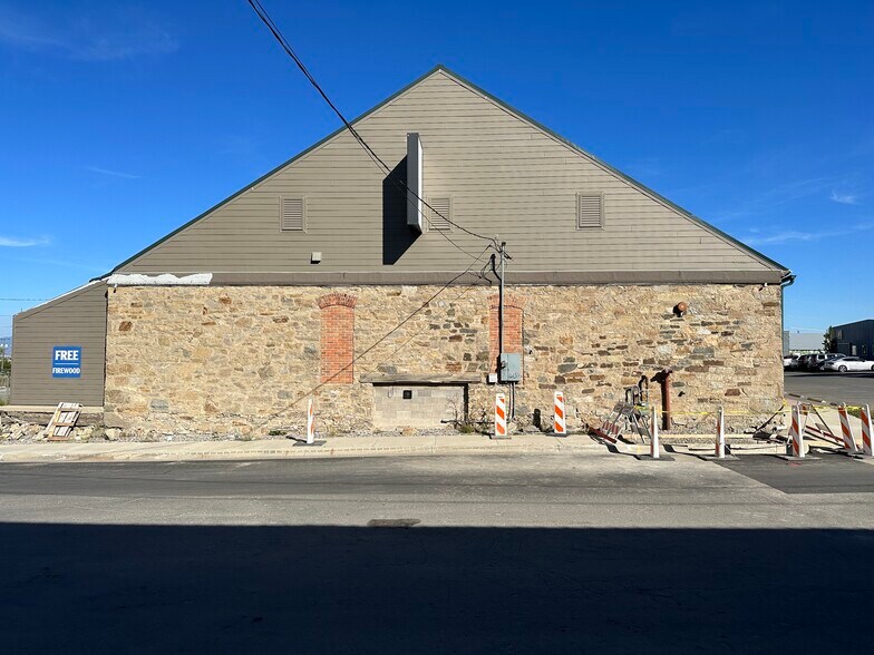 More Photos Of 1531 National Ave, Helena Flex For Sale