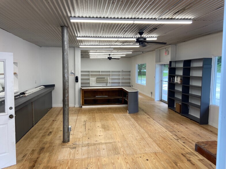 More Photos Of 3971 Wolf Pen Gap Rd, Suches Convenience Store For Lease