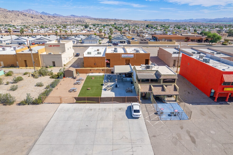 More Photos Of 877 Hancock Rd, Bullhead City Bar For Sale