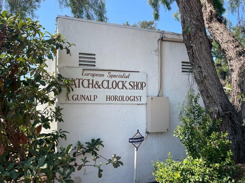 More Photos Of 2350-2360 San Diego Ave, San Diego Freestanding For Sale