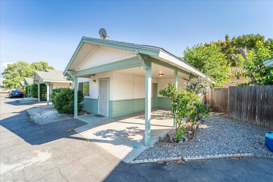 More Photos Of 171 N Hemet St, Hemet Apartments For Sale