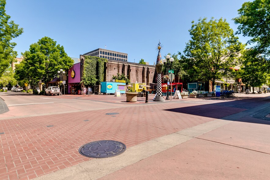 More Photos Of 30 E Broadway, Eugene Office For Lease