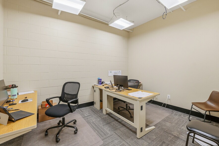 More Photos Of 424 E Oshkosh St, Ripon Manufacturing For Sale