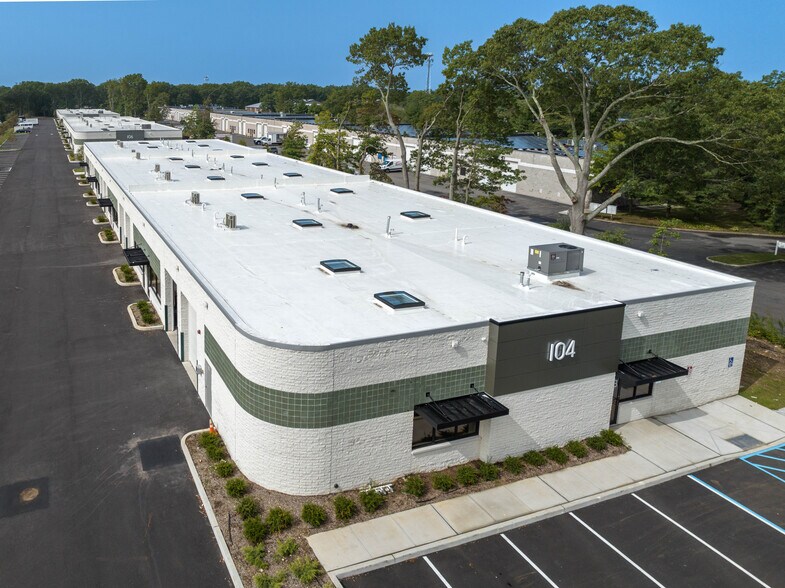 More Photos Of 104 Lake Ave S, Nesconset Industrial For Lease