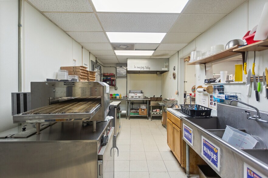 More Photos Of 101 E Commercial St, Miami General Retail For Sale