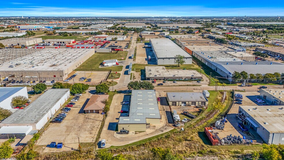 More Photos Of 8160 Moberly Ln, Dallas Light Manufacturing For Lease