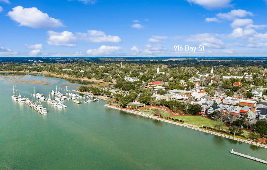 More Photos Of 916 Bay St, Beaufort Office For Sale
