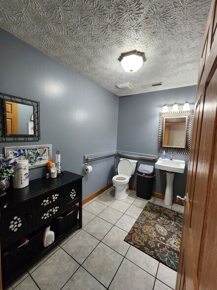 More Photos Of 3760 Union St, Lafayette Specialty For Sale