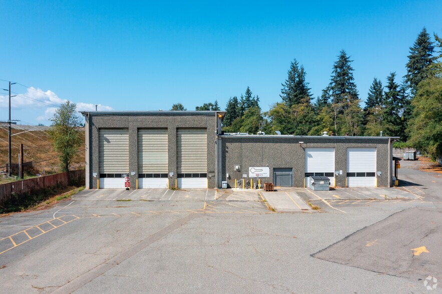 More Photos Of 6300 Glenwood Ave, Everett Warehouse For Sale