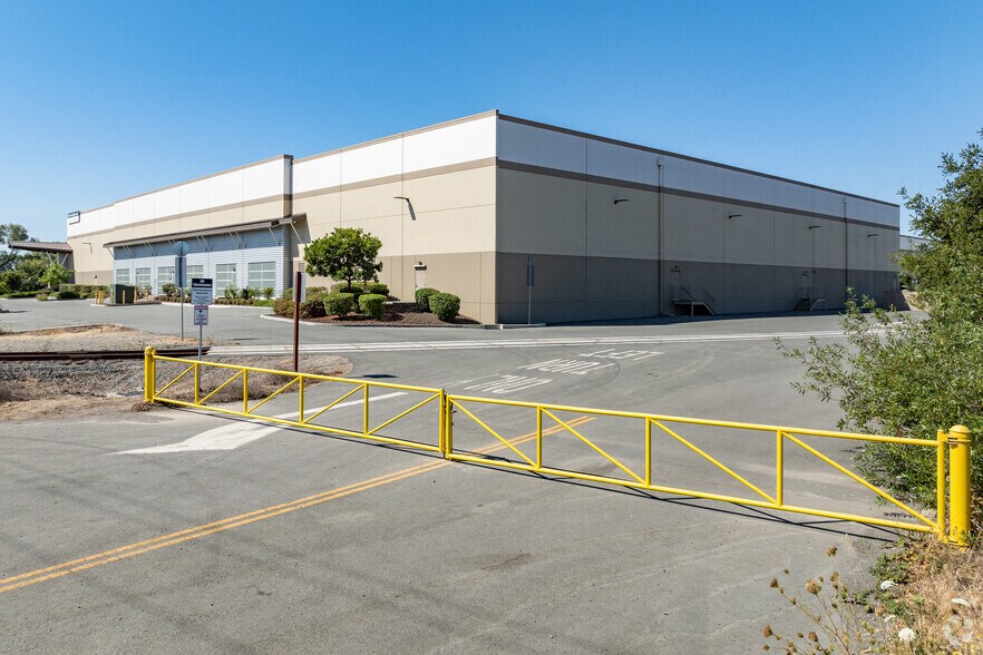 More Photos Of 22801 8th St E, Sonoma Warehouse For Sale