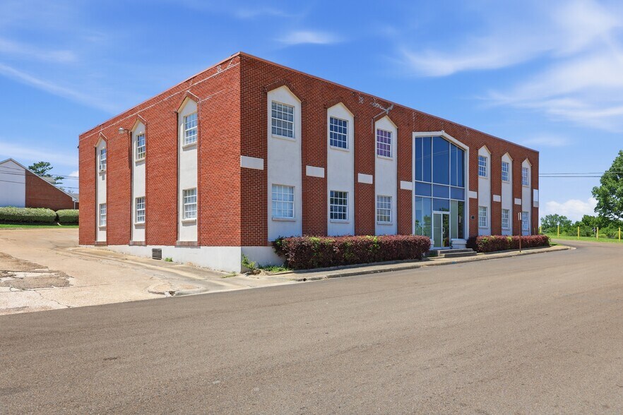 More Photos Of 4795 Mcwillie Dr, Jackson Office For Sale