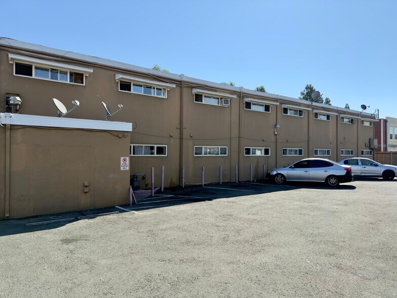 More Photos Of 1127 Virginia Ln, Concord Apartments For Sale