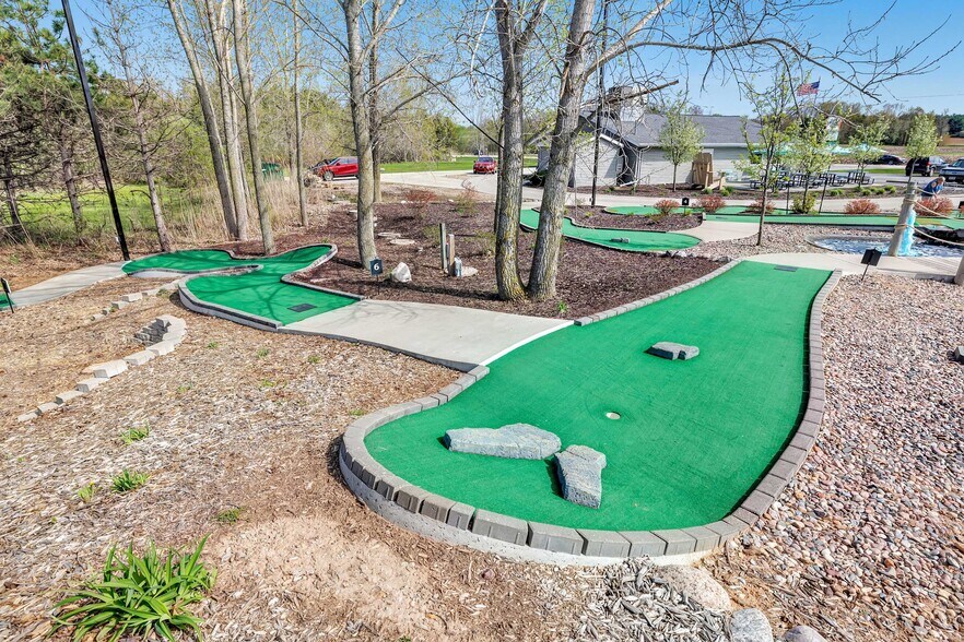 More Photos Of 2630 School Ln, Suamico Restaurant For Sale