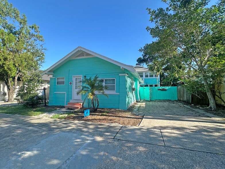 Primary Photo Of 619 Kirkwood Ter N, Saint Petersburg Apartments For Sale
