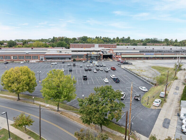 More Photos Of 1109 Bern Rd, Wyomissing Warehouse For Lease