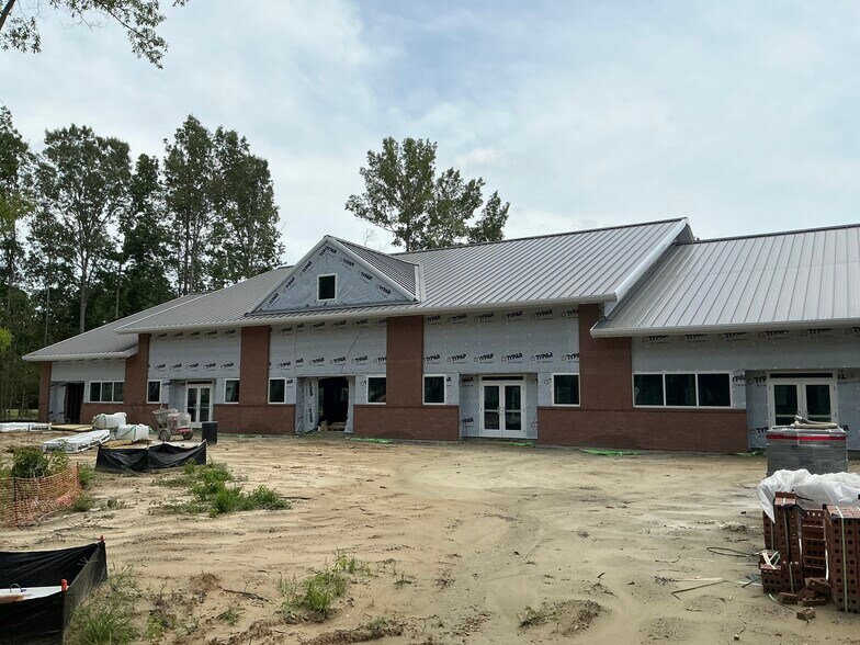 More Photos Of Joe Rouse Rd, Mount Pleasant Flex For Lease
