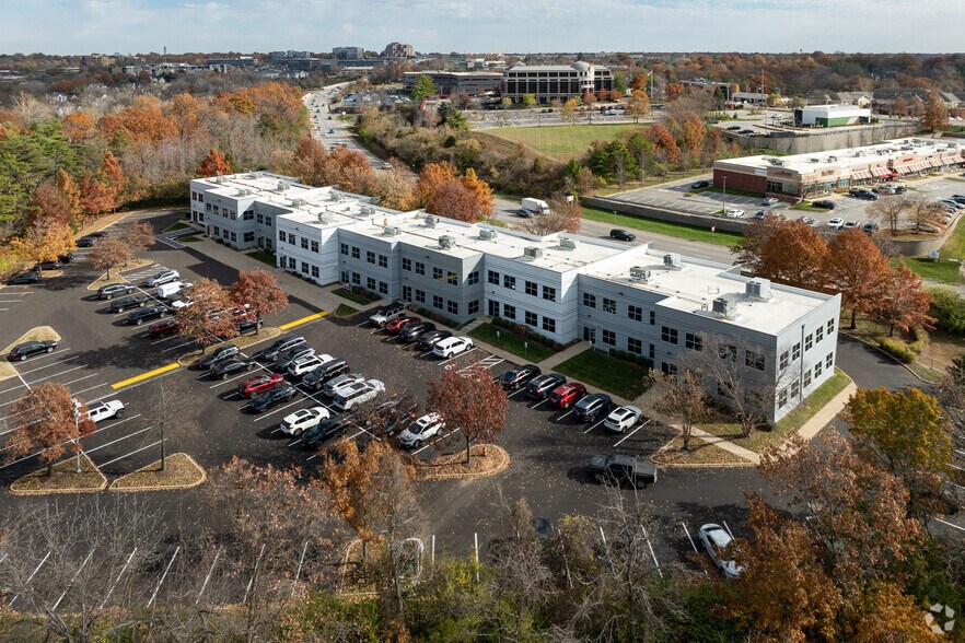 More Photos Of 13421 Manchester Rd, Saint Louis Office For Sale