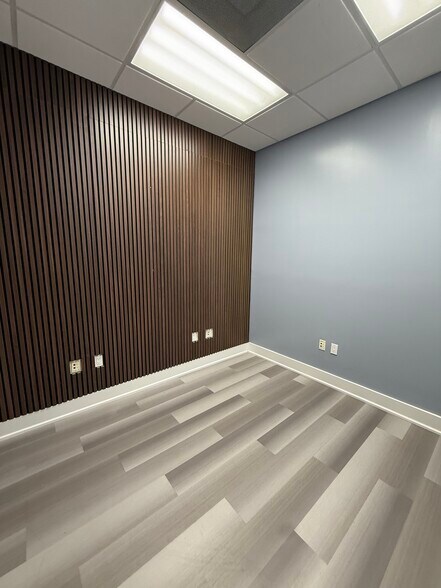 More Photos Of 1911 Harrison St, Hollywood Medical For Lease