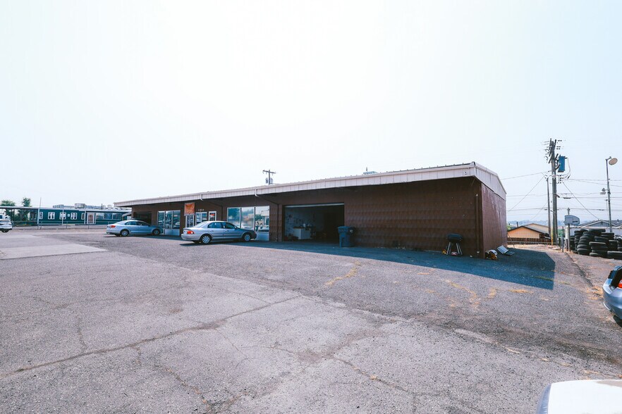 More Photos Of 1520 W Lewis St, Pasco General Retail For Sale