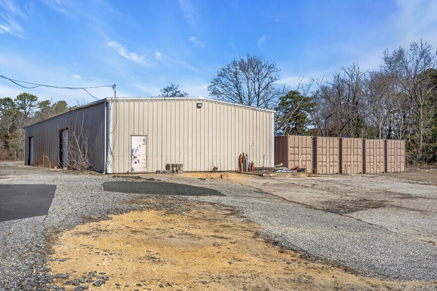 More Photos Of 55 Schoolhouse Rd, Whiting Warehouse For Lease