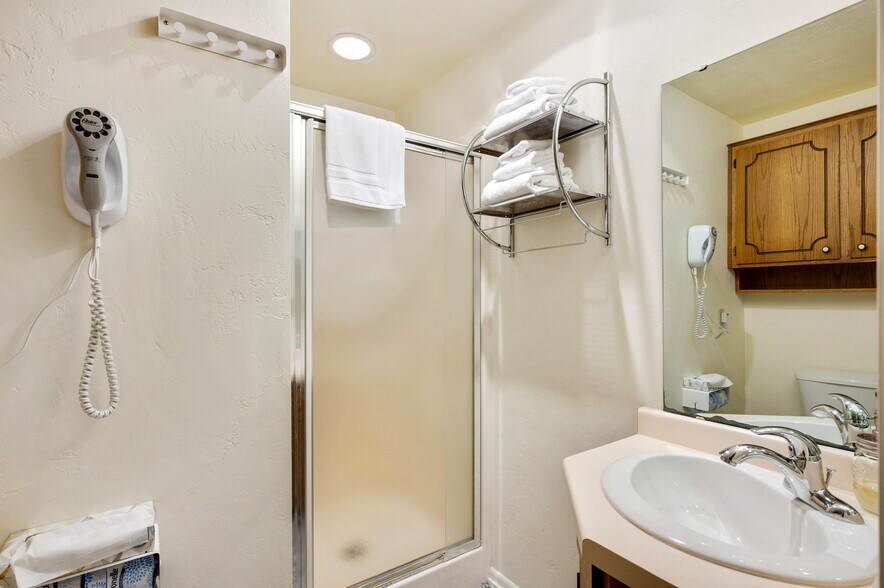 More Photos Of 4113 Main St, Fish Creek Storefront Retail Residential For Sale