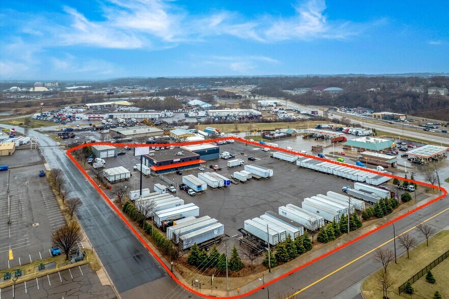 More Photos Of 424 Farwell Ave, South Saint Paul Truck Terminal For Sale