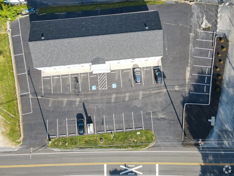 More Photos Of 1121 Old Concord Rd, Salisbury Office For Sale