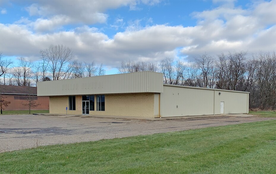 More Photos Of 8648 Waynesburg Dr SE, Waynesburg Unknown For Lease