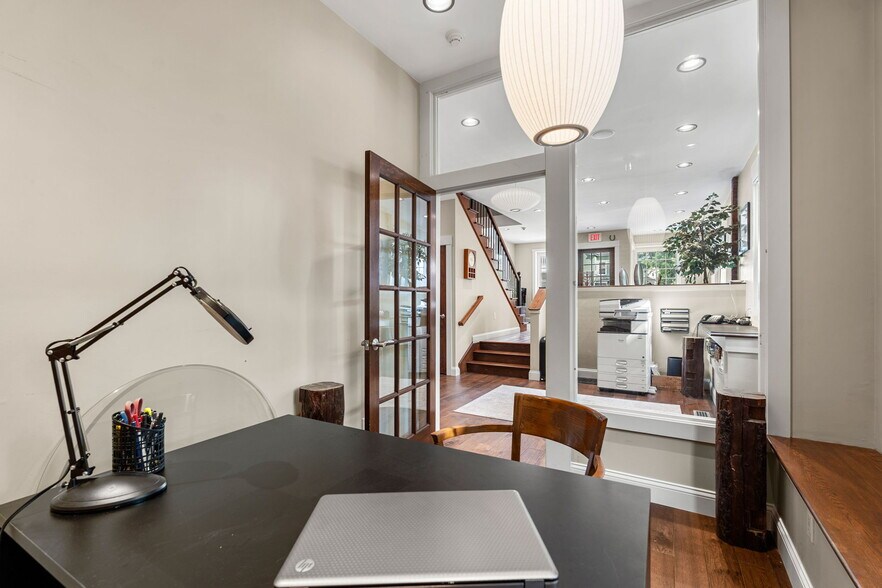 More Photos Of 8 Essex St, Salem Office For Sale
